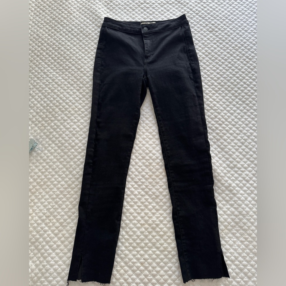 We The Free skinny split raw hem size 26